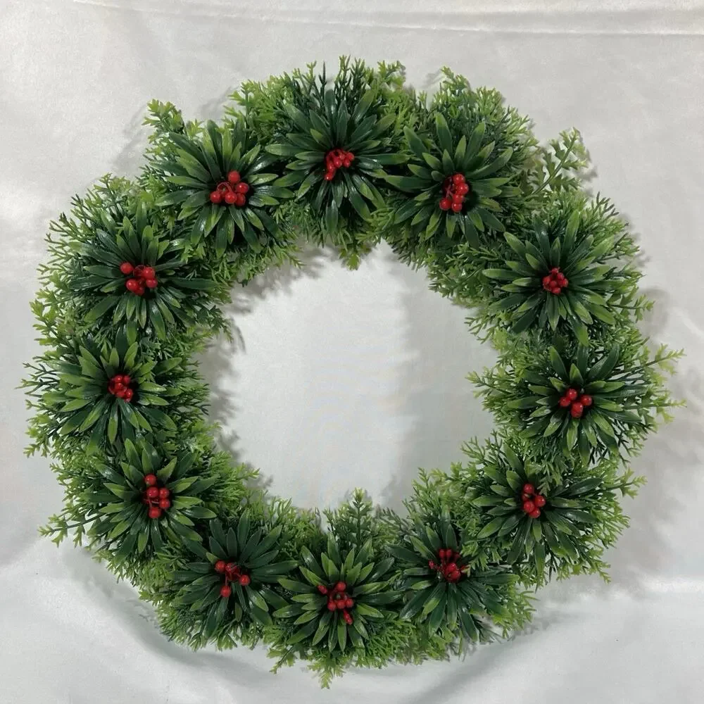 Vintage Christmas Wreath MCM Mid Century Holly Berries Holiday Plastic 15”